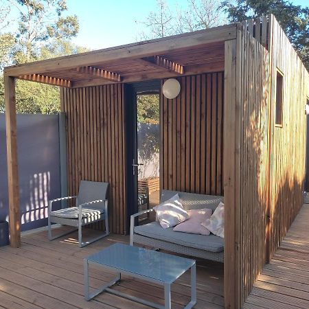 Joli Studio Climatise Avec Jacuzzi Prive Et Entree Independante Фрежюс Экстерьер фото